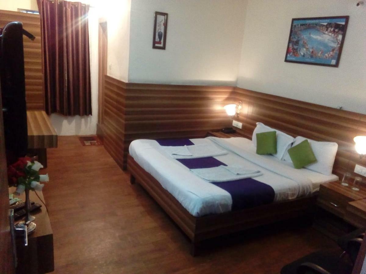 Vijay Palace Hostel Dharamshala Exterior foto